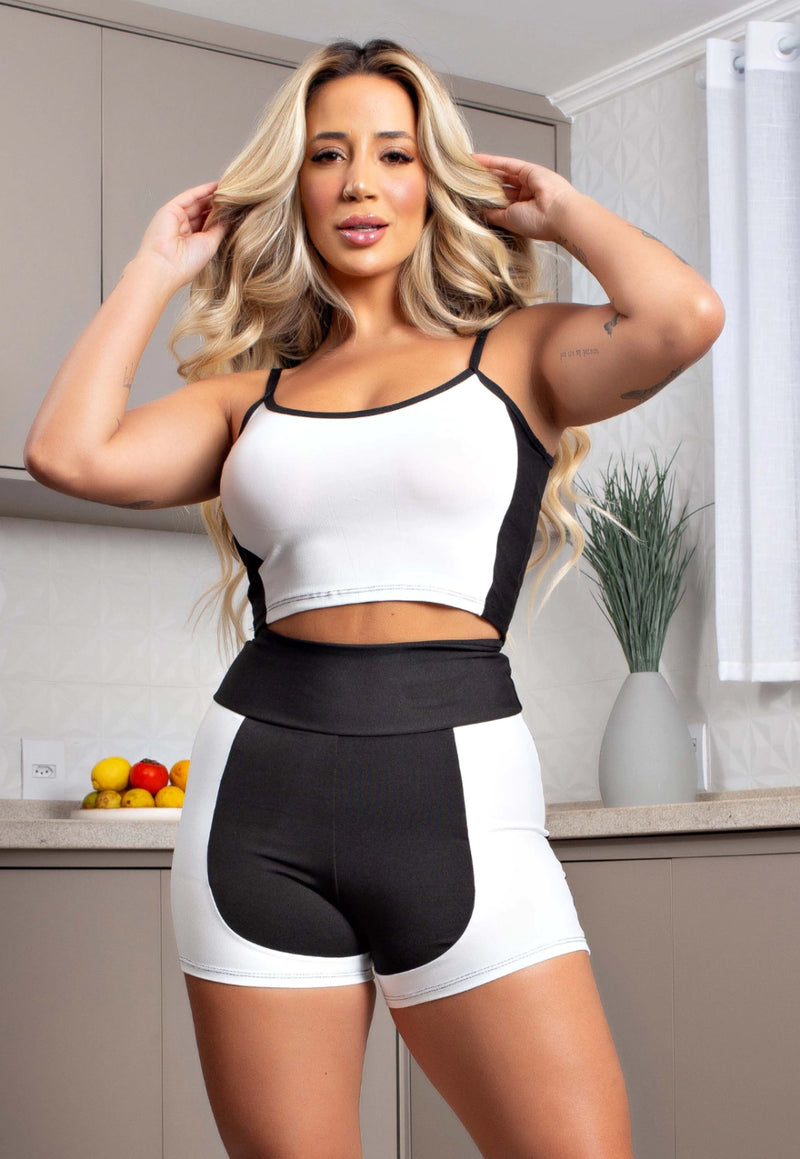 Conjunto Feminino Cropped Branco e Preto Alcinha e Short Curto Cintura Alta Preto e Branco