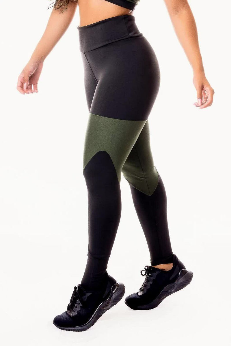 Calça Legging Fitness Academia Cintura Alta Preta com Detalhes em Verde Militar